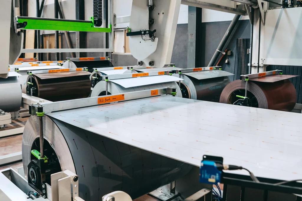 decoiler i coilfarm hos kund indubau i schweiz